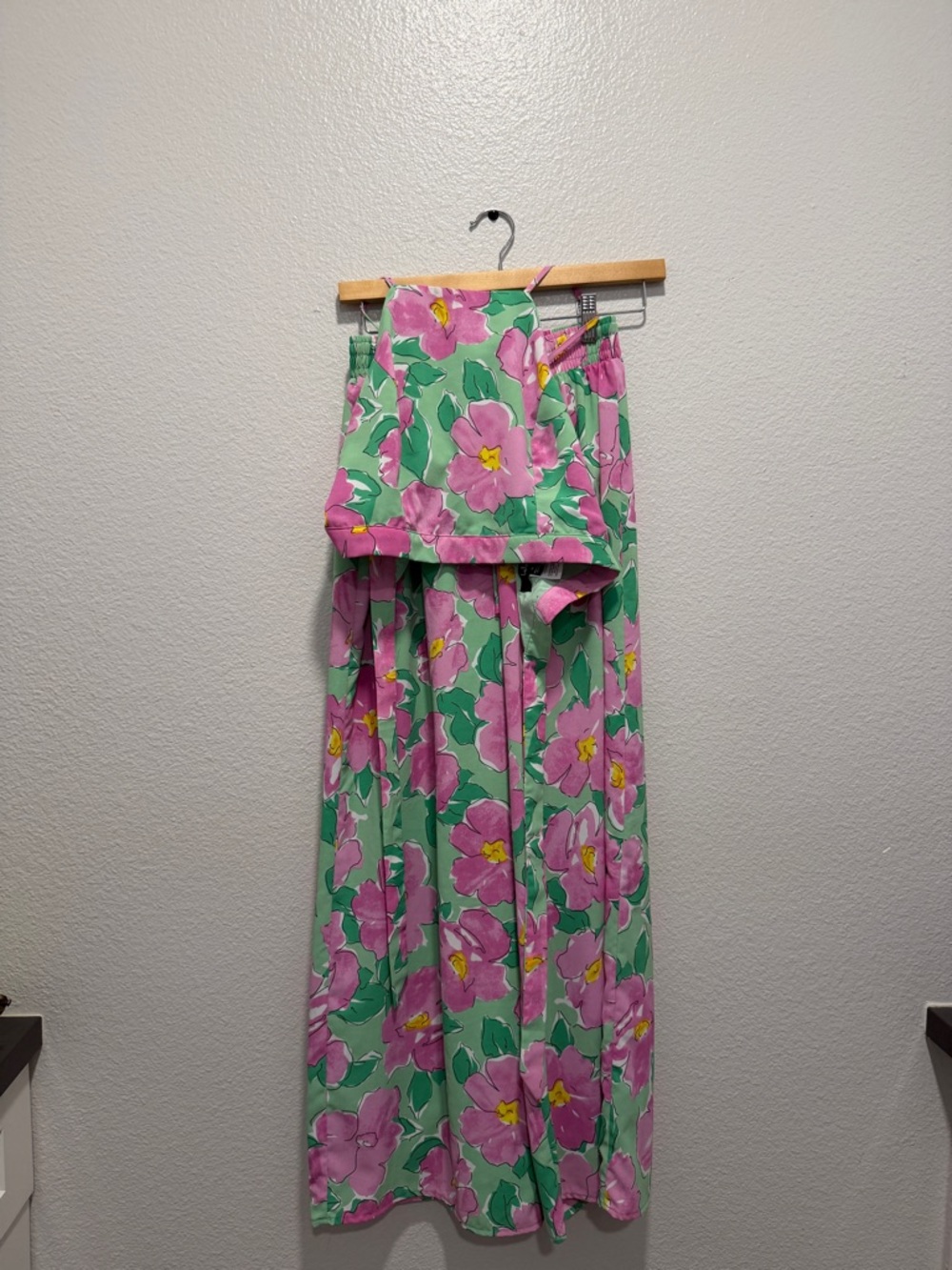 Lulus Floral Pants and Cropped Top